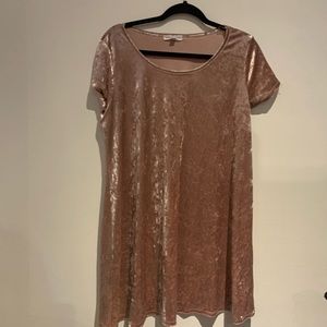 Pink velvet skater dress💗